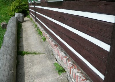 Provedení do roubenné stěny